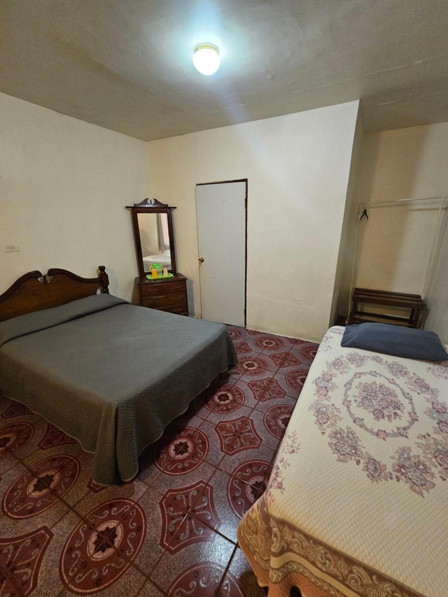 Hotel Chalet ماتاموروس الغرفة الصورة